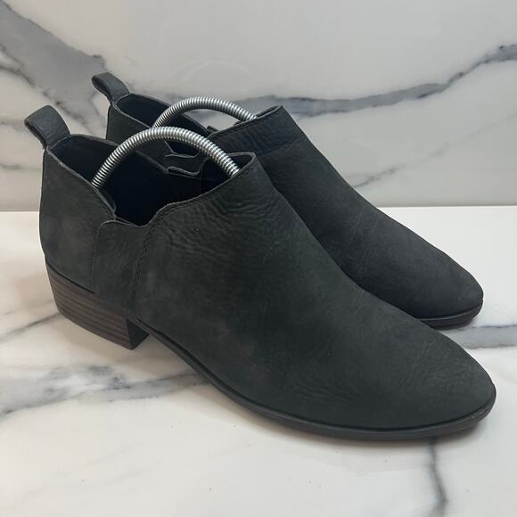 Lucky Brand Womens Black Leather Block Heel Gerrilyn Ankle Boot Sz 10 Minimalist - Picture 1 of 7
